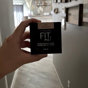 Loose finishing powder